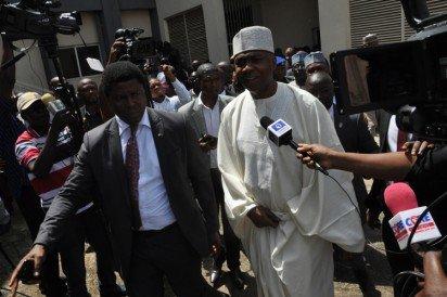 412x274xSaraki-in-Court-1-e1446744296763.jpg.pagespeed.ic.9B7KdhtDhp