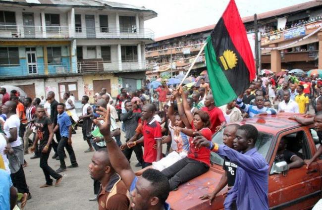 690x450xpro-biafra-protesters-690x450.jpg.pagespeed.ic.nJwuehlwp2