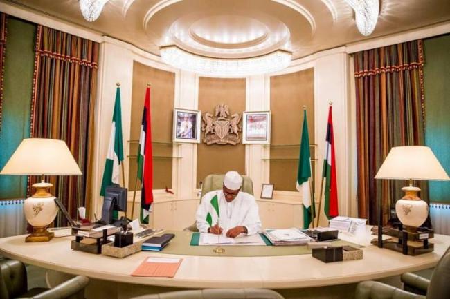 860x573xBuhari_in_Aso_Rock.jpg.pagespeed.ic.WD15r09hGY