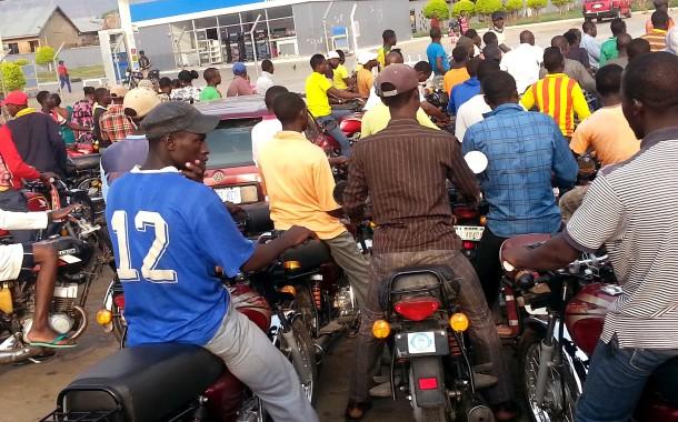 PIC.-10.-FUEL-SCARCITY-IN-NIGER-610x380