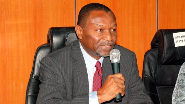 800x452xSenator-Udoma-Udo-Udoma-HMBNP-Addressing-the-Mgt-Staff-During-Assumption-of-Office-at-Budget-And-National-Planning.jpg.pagespeed.ic._zB8pdTPMt