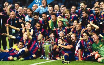 Barcelona-players-celebrating-360x225
